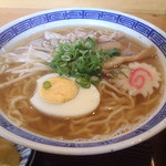 くつろぎ亭ひこべえ  - 牛骨ラーメン