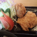 くつろぎ亭ひこべえ  - 自家製、若鳥のジューシー唐揚げ