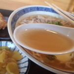 くつろぎ亭ひこべえ  - 牛骨スープすくい