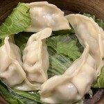 百香亭 - 蒸し豚肉餃子(税込330円・サービス価格)