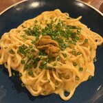 osteria humming bird - 生ウニの濃厚クリームソース@1595円