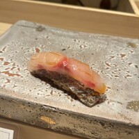 鮨 由う - 