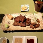 炭火焼きステーキ灰屋 - 