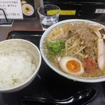 愛と情熱のらーめん屋 皐月亭 - ボリューミーで腹パンです