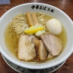 鴨と鶏 中華そば  大林 - 本日の魚介ラーメン、鯛塩です。味玉追加してます。