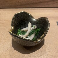 鮨 飛鳥 - ワサビ菜とキノコのお浸し
