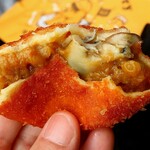 パンセ - 牡蠣カレーパン税込380円