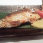 竹之内 - 鮎塩焼き　ああ、画像がぼけてます、ごめんなさい。鮎さまぁ