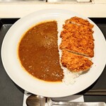 マイカリー食堂 - ■ 欧風ビーフカレー "ご飯少なめ"、530円
■ トッピング・ロースかつ、390円