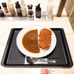 マイカリー食堂 - デフォルトで"箸"と"スプーン"を添えてくれます。