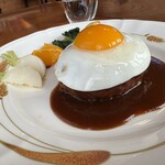 食事と喫茶 ひといき - ハンバーグ200g目玉焼き付き