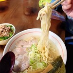 らーめん越乃屋 - 「平日限定お得なランチセット (とりしお + 肉ねぎごはん)」①