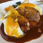 食事と喫茶 ひといき - ハンバーグ200g目玉焼き付き、断面