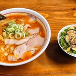 らーめん越乃屋 - 「平日限定お得なランチセット (辛みそ + チップ飯)」