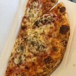 ピザ オリーブ - 料理写真: