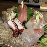 五臓六腑 坂戸店 - お刺身の盛り合わせ