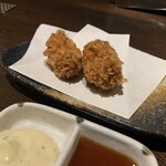 五臓六腑 坂戸店 - カキフライ1つ220円　熱々で最高！タルタルがいい！
