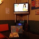 カラオケオンステージ - 201406  オンステージ 　室内（座席より右まわり）⇒テレビのチャンネルは全室共通。変更出来ないそうです（リクエスト可）