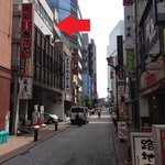 201406  オンステージ  建物まわり⇒「シーゲンビルヂィング」４階です(^_^)/