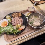 バインセオ サイゴン 有楽町店 - 