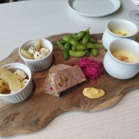 TOOTH TOOTH GARDEN RESTAURANT - 