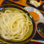 ヨコクラうどん - 湯だめとメンチカツ