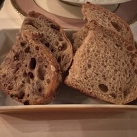 ラ シャッス - 3種のパンとヒグマのテリーヌ