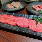 本町肉倶楽部 tongue be - ねぎ塩タン(ハーフ)