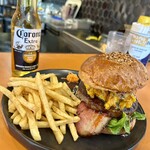 髙橋バーガー - 2024.12マンスリーバーガー かぼちゃのクリームマッシュ