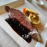 S.S.コロンビア・ダイニングルーム - ローストビーフコース