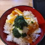 うしお - ニラ玉丼