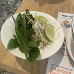 Nhà hàng Mama Phở - 