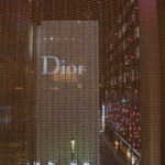 グッチ・カフェ - 向かいはディオール