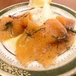 イクラバル ロシアンビストロ - 極上スモークサーモン