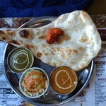 インドネパール料理バンバーティカ - 2カレーセット(マトン、ほうれん草)