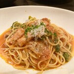ピッツエリアバール　CACTUS　D'ORO - ・ベーコンと菜の花のトマトソース　スパゲッティ