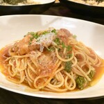 ピッツエリアバール　CACTUS　D'ORO - ・ベーコンと菜の花のトマトソース　スパゲッティ