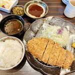 とんかつ勝烈亭 東バイパス保田窪店 - 厚揚げロースかつ膳（大）