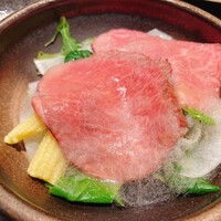 松阪牛 たかぎ - ローストビーフサラダが出現