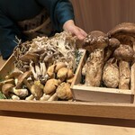 橦木町 しみず - 本日の茸