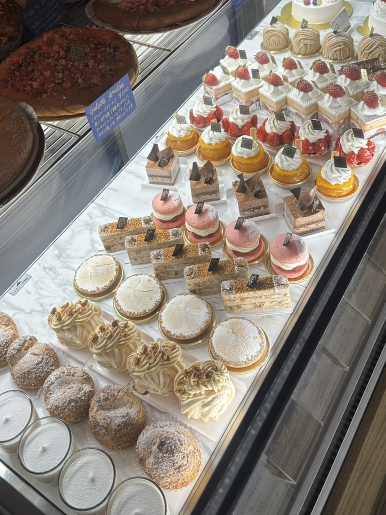 パティシエページです！ 写真 : Patisserie Chez Chichi （パティスリー シェ シシ