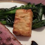 デフィ・ジョルジュマルソー - ポテトを薄くカットしてミルフィーユにしたものを揚げていた。美味しかった