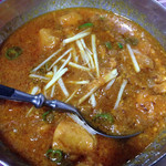 カラチの空 - フィッシュ カレー マサラ