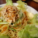 サラダ風冷やしパスタ(￥880）バンバンジー風。尚ランチセットには出来ませんので単品です。