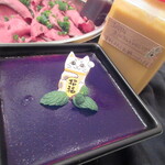 ジュイップ - ブルーベリーのレアチーズケーキ、自家製ドレッシングも付いてます