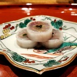 温石 - 鯵砧巻き 米麹の役割がきいてとってもフレッシュ 葱と生姜でさっぱり