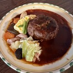 ミスターシーホース - 料理写真:ハンバーグステーキ200g 〜地元産の野菜と一緒に〜@1380