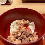 炭火割烹 いふき - ツッカベッカライ(東京)のクランチを振りかけたアイスクリーム