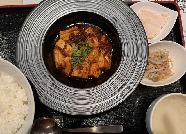 ちぃぼぅ麻婆豆腐 - 四ツ橋/中華料理 | 食べログ