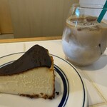 OFTEN - アイスラテとバスクチーズケーキ
